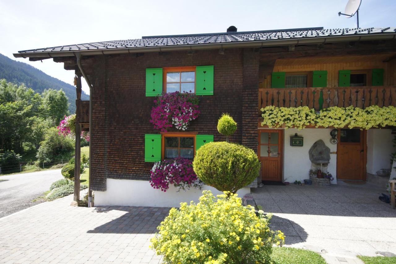 Haus Aelpele Lägenhet Klosterle am Arlberg Exteriör bild