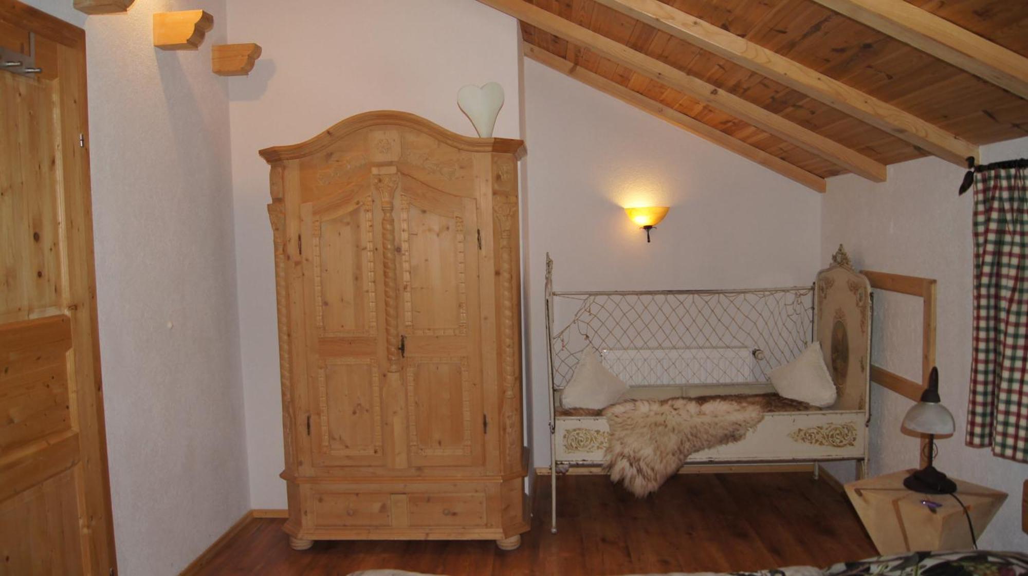 Haus Aelpele Lägenhet Klosterle am Arlberg Rum bild