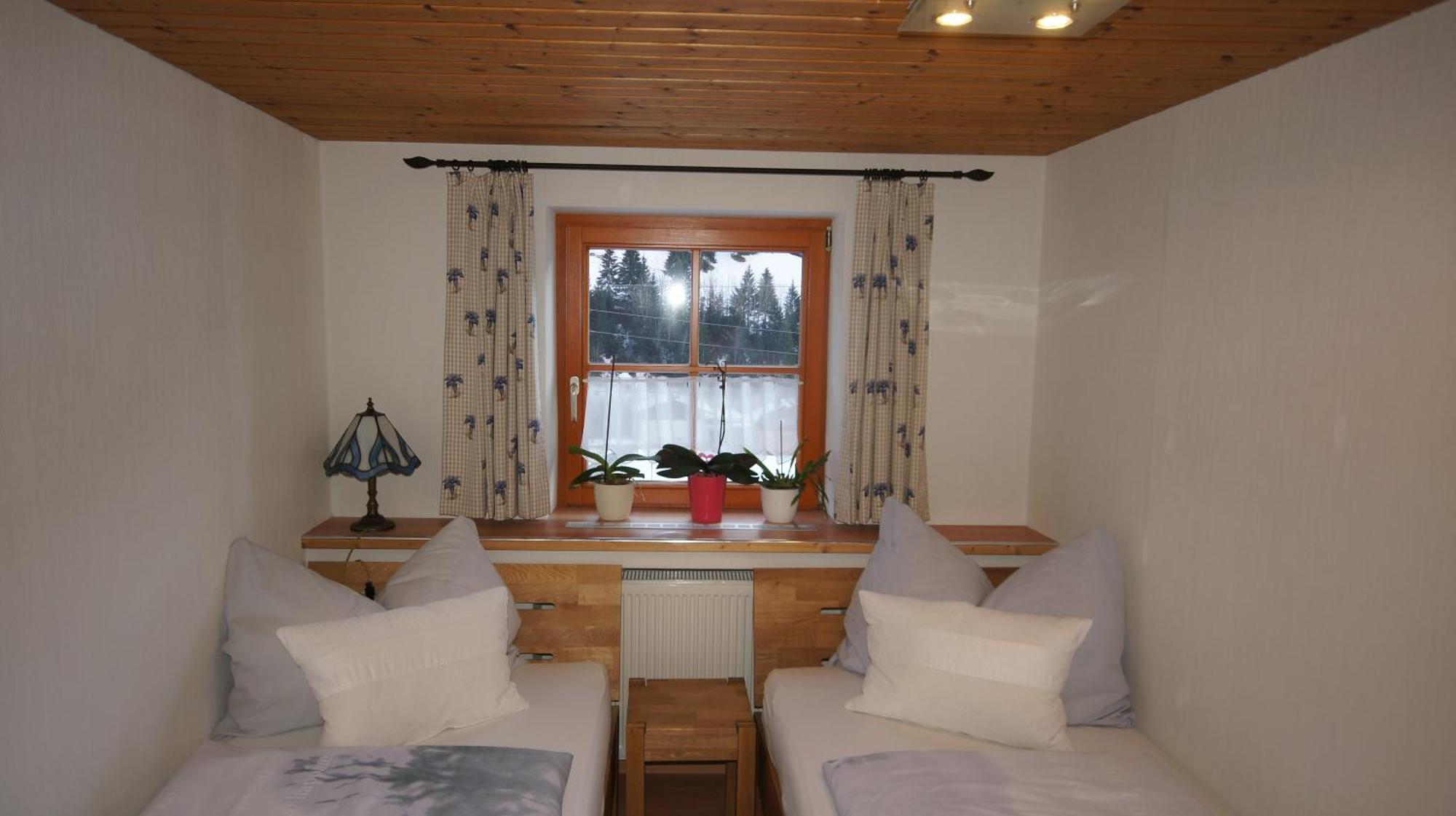 Haus Aelpele Lägenhet Klosterle am Arlberg Rum bild
